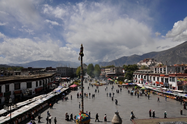 Barkhor square